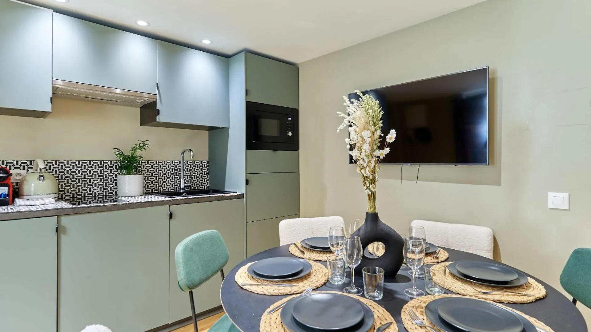 Apartment Center Of Paris By Studio Prestige France